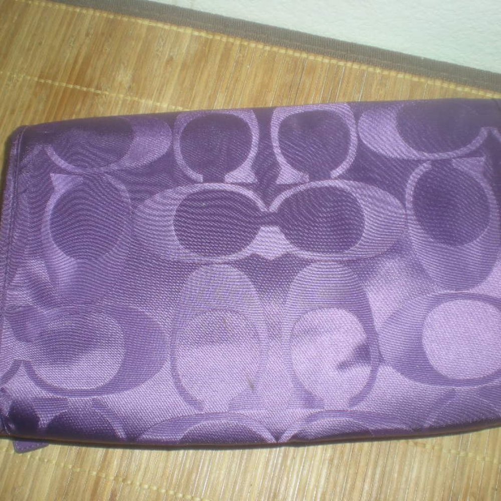 COACH Brand  TOILETRY   Purple  NWOT   Bathroom  s - Picture 7 of 7